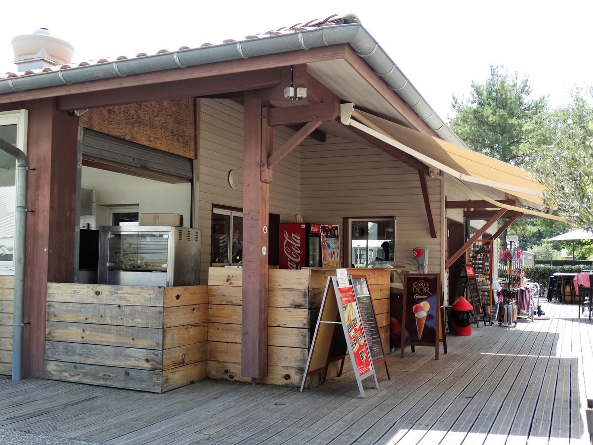 Camping Sunissim L'Airial By Locatour Hotel Soustons Bagian luar foto