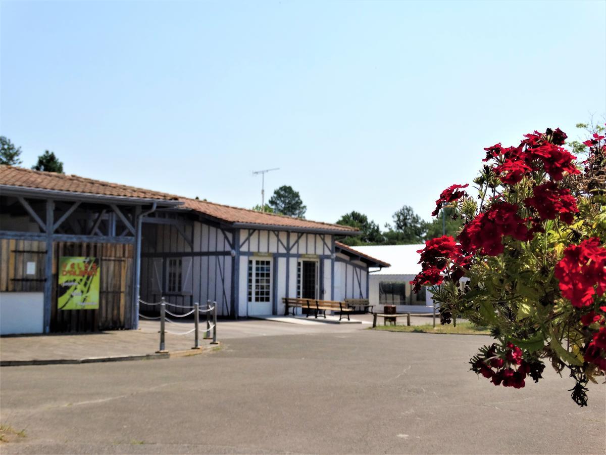 Camping Sunissim L'Airial By Locatour Hotel Soustons Bagian luar foto