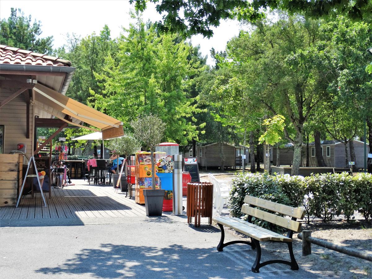 Camping Sunissim L'Airial By Locatour Hotel Soustons Bagian luar foto